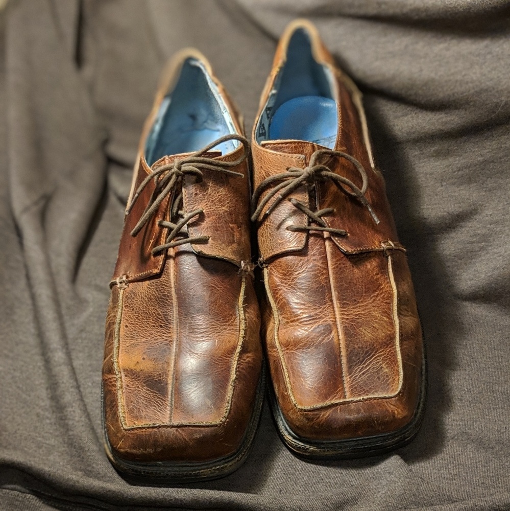 Fluevog 240 wagon